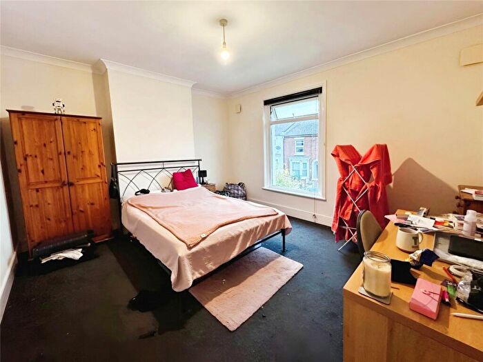 4 Bedroom Terraced House To Rent In Middle Street, Southampton, Hampshire, SO14