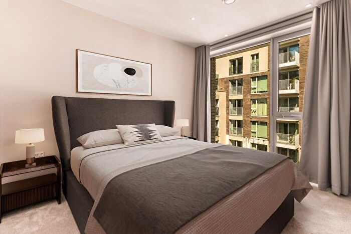 2 Bedroom Apartment To Rent In Nine Elms Lane, London, SW11