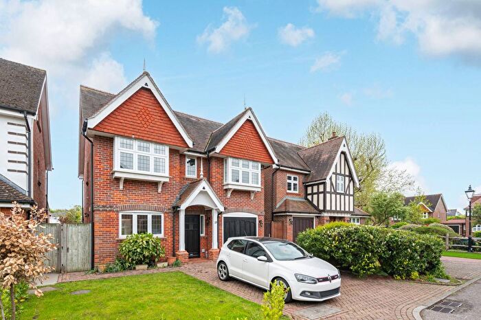 6 Bedroom Detached House To Rent In Wagtail Walk, Beckenham, BR3