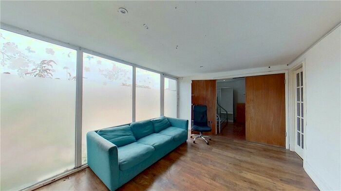 2 Bedroom Apartment To Rent In Barking Road, London, E16