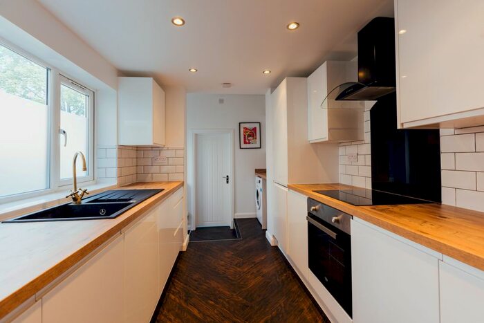 4 Bedroom Flat To Rent In Worthing Street, Hull HU5