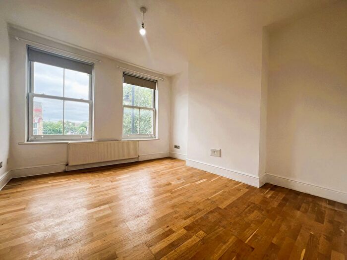 1 Bedroom Flat To Rent In Lower Clapton Road, London, E5