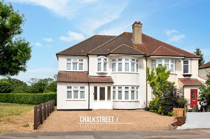 5 Bedroom Semi-Detached House For Sale In Abbs Cross Lane, Hornchurch, RM12