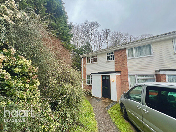 3 Bedroom End Of Terrace House For Sale In The Mall, Dunstable, LU5