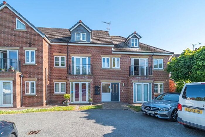 3 Bedroom Flat For Sale In Kenyons Place, Liverpool Road, Lydiate, L31