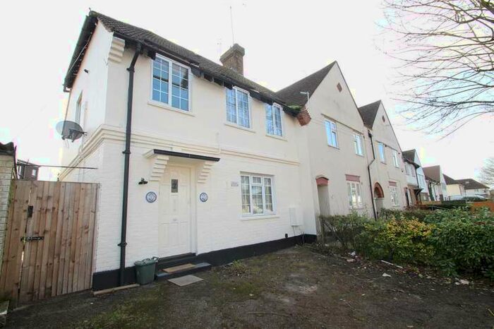 1 Bedroom Flat To Rent In Cherry Tree Avenue, Yiewsley, West Drayton, UB7