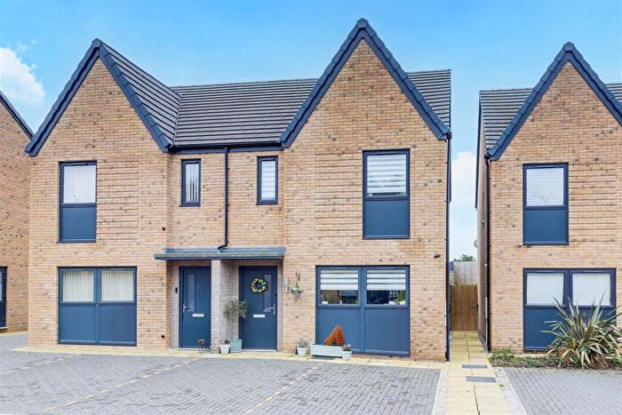 3 Bedroom Semi-Detached House For Sale In Bramble Grove, Hucknall, Nottinghamshire, NG15