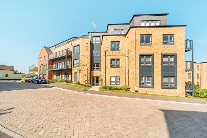2 Bedroom Flat To Rent In Isambard Close, Maidenhead, SL6
