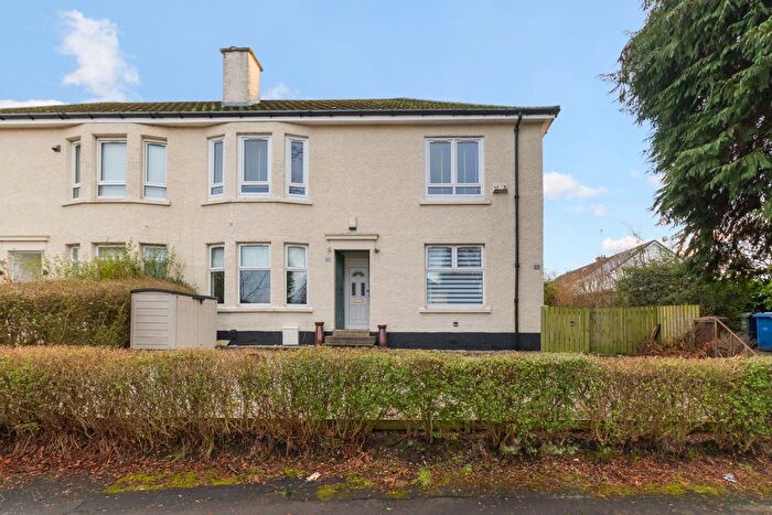2 Bedroom Flat For Sale In Tabard Place, Knightswood, Glasgow, G13