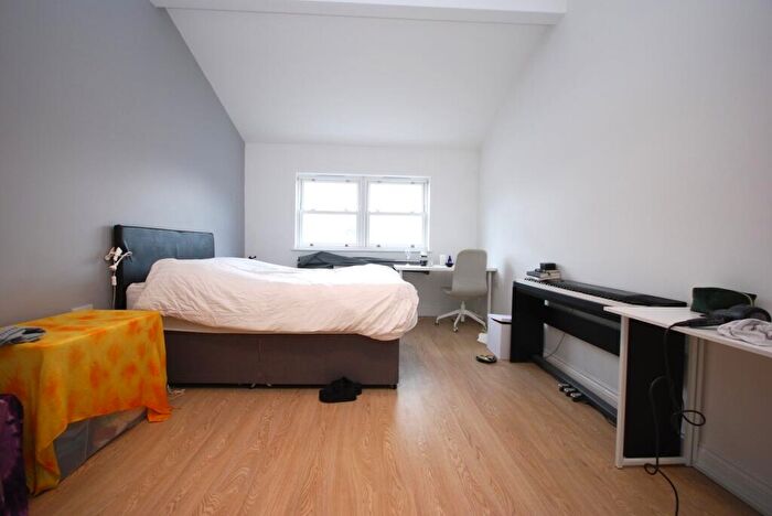 1 Bedroom Apartment To Rent In Bournemouth Close, Peckham, London, SE15