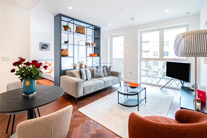 Studio To Rent In Delamarre House, Ribbon Lane, Brent Cross, NW2