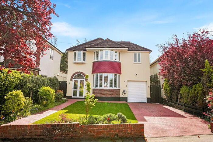 4 Bedroom Detached House To Rent In Arundel Avenue, Epsom, KT17