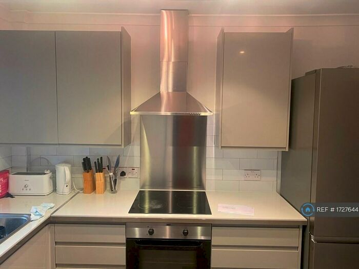 4 Bedroom Flat To Rent In President House, London, EC1V