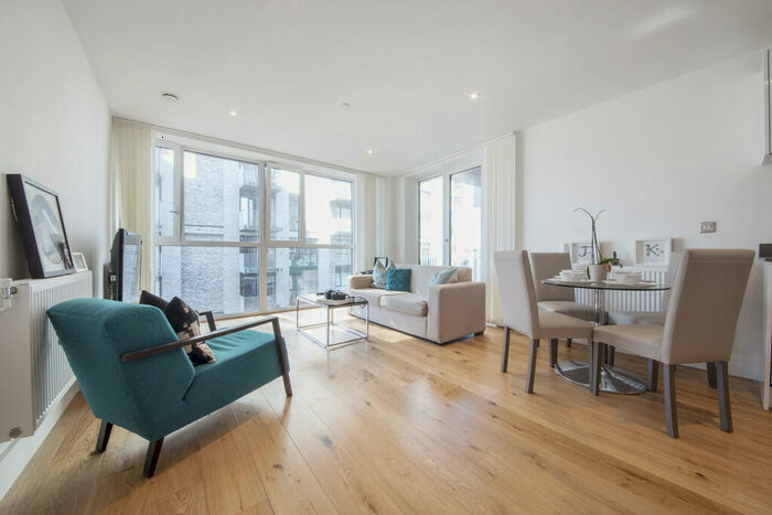 1 Bedroom Apartment To Rent In Centurion Tower, Caxton Street North, Canning Town, London, E16