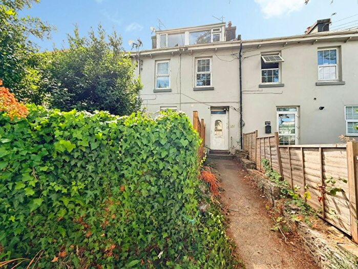 2 Bedroom Flat For Sale In Abbey Road, Torquay, TQ2
