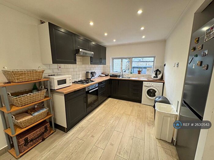 4 Bedroom Terraced House To Rent In Nuns Way, Cambridge, CB4