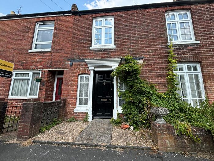 5 Bedroom House To Rent In Priory Road, SO17