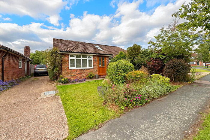 4 Bedroom Semi Detached House For Sale In Friars Oak Road, Hassocks, BN6