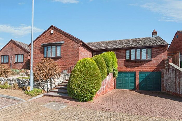 3 Bedroom Detached Bungalow For Sale In Latches Walk, Axminster, EX13