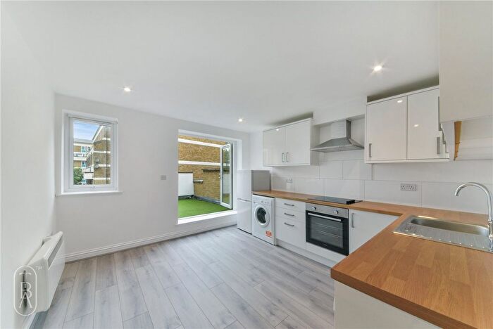 1 Bedroom Flat To Rent In Roman Road, London, E3