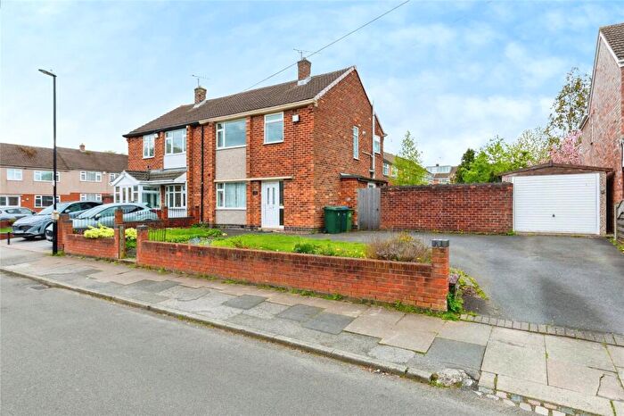 3 Bedroom Semi Detached House For Sale In Greycoat Road, Whitmore Park, Coventry, CV6