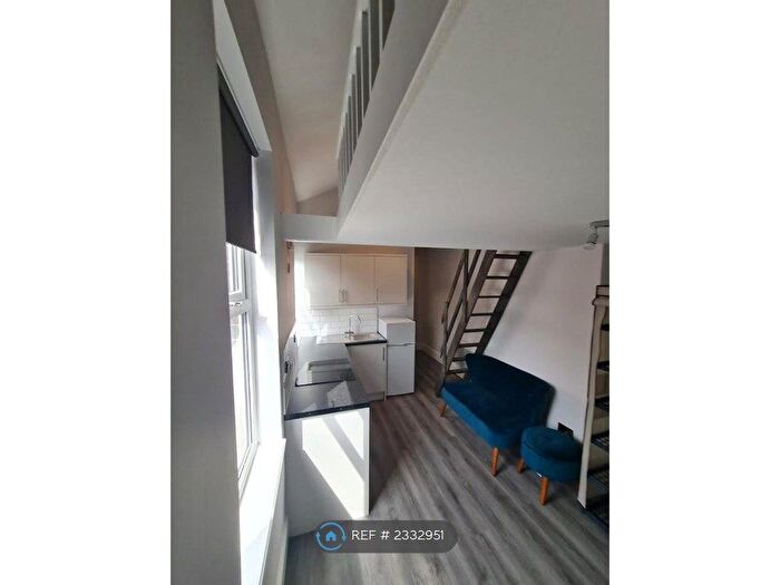 1 Bedroom Flat To Rent In Chorley Old Road, Bolton, BL1