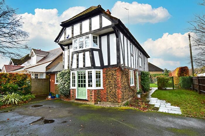 3 Bedroom Detached House For Sale In Gregory Road, Hedgerley, SL2