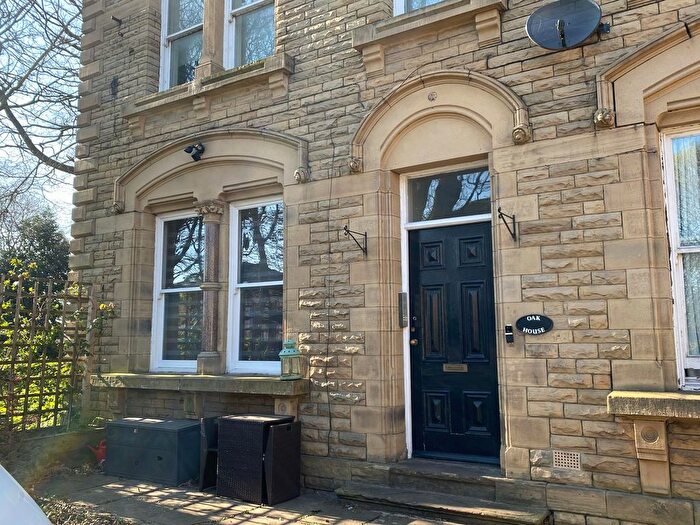1 Bedroom Flat To Rent In Park Road, Earlsheaton, Dewsbury, WF12