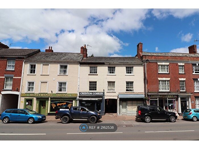 3 Bedroom Maisonette To Rent In High Street, Crediton, EX17