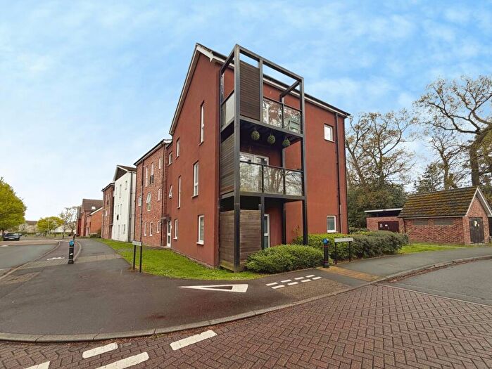 2 Bedroom Apartment For Sale In Austin Way, Bracknell, RG12