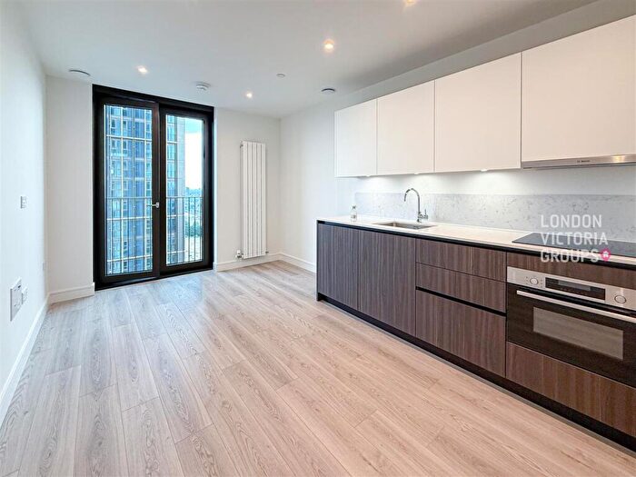 1 Bedroom Apartment To Rent In Menara Point, Affinity View, West Ham, E16