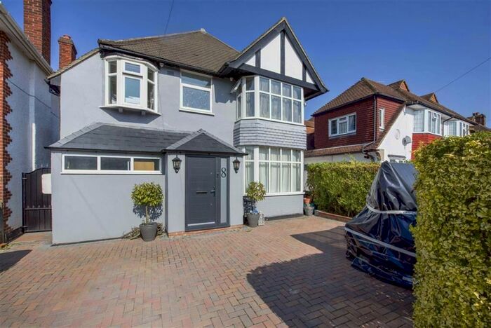 4 Bedroom Detached House To Rent In Turner Road, New Malden KT3