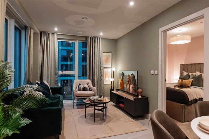 1 Bedroom Flat To Rent In New York Square, Soyo, Quarry Hill, Leeds, West Yorkshire, LS2