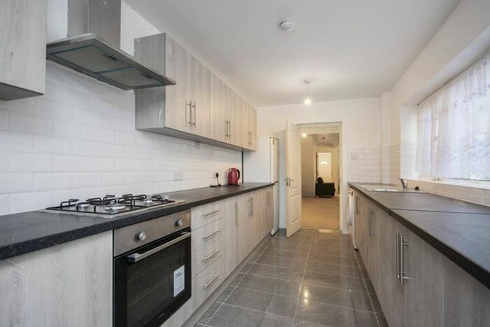 5 Bedroom Property To Rent In Keogh Road, Stratford, London E15