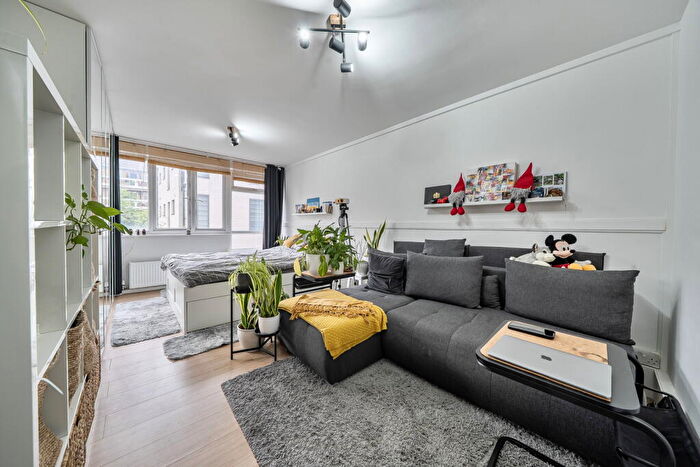 1 Bedroom Flat For Sale In Townsend Street, London, SE17