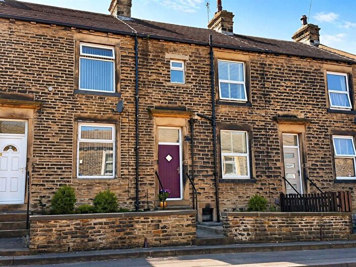 3 Bedroom Terraced House For Sale In Woodbine Terrace, Idle, BD10