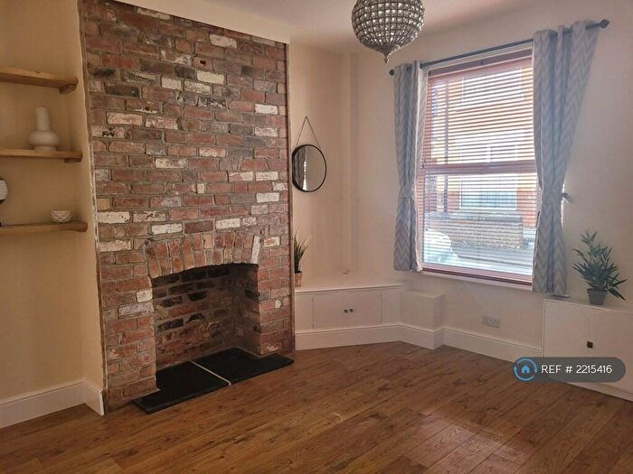 2 Bedroom End Of Terrace House To Rent In Bennett Street, Nottingham, NG3