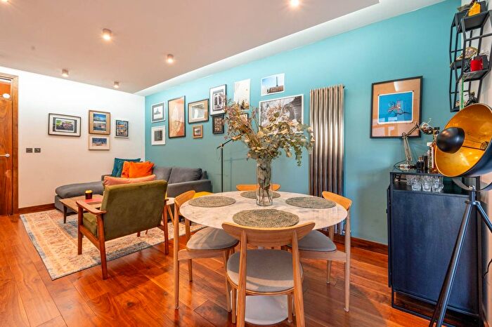 2 Bedroom Flat To Rent In High Road Leyton, Leyton, London, E10