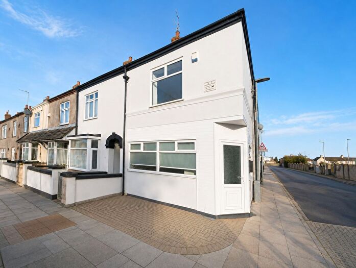 5 Bedroom End Of Terrace House To Rent In Corporation Road, Grimsby, Lincolnshire, DN31