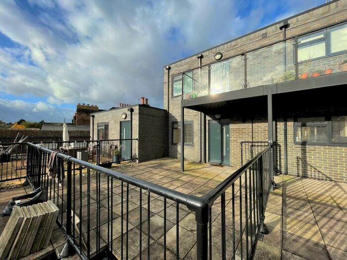 2 Bedroom Apartment To Rent In Braxfield Road, Brockley, London, SE4