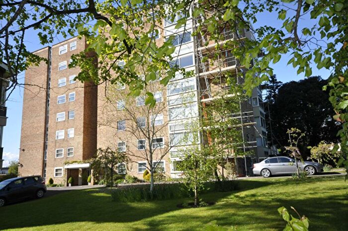 2 Bedroom Flat To Rent In Cleevemont Evesham Road Cheltenham, GL52