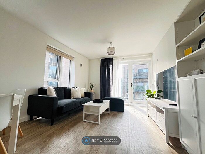 2 Bedroom Flat To Rent In Josling House, London, SE7