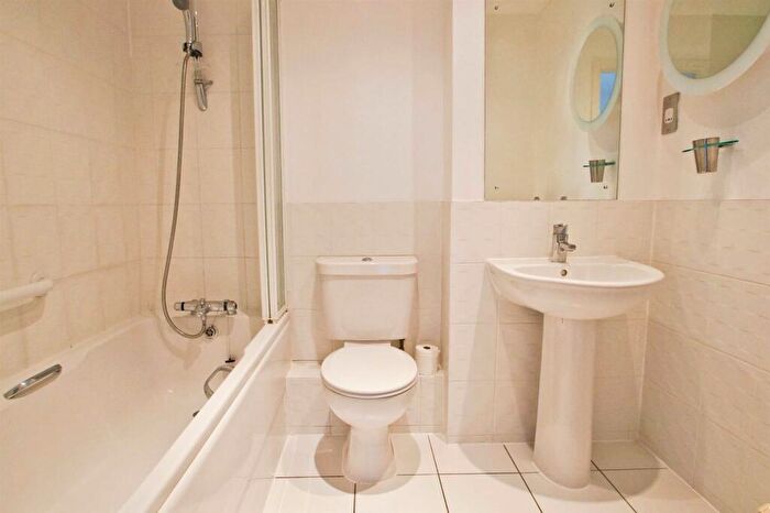 2 Bedroom Apartment To Rent In Shippam Street, Chichester, PO19