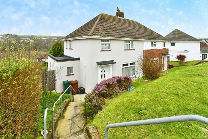 3 Bedroom Semi-Detached House For Sale In Auckland Drive, Brighton, BN2