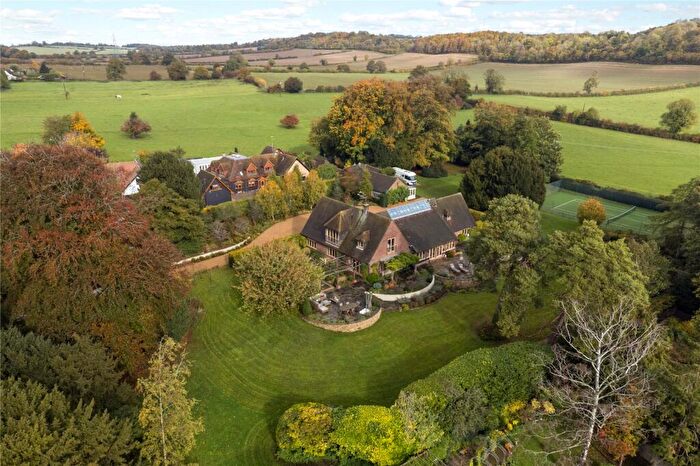 6 Bedroom Detached House For Sale In Green Acres, Lilley, Luton, Hertfordshire, LU2
