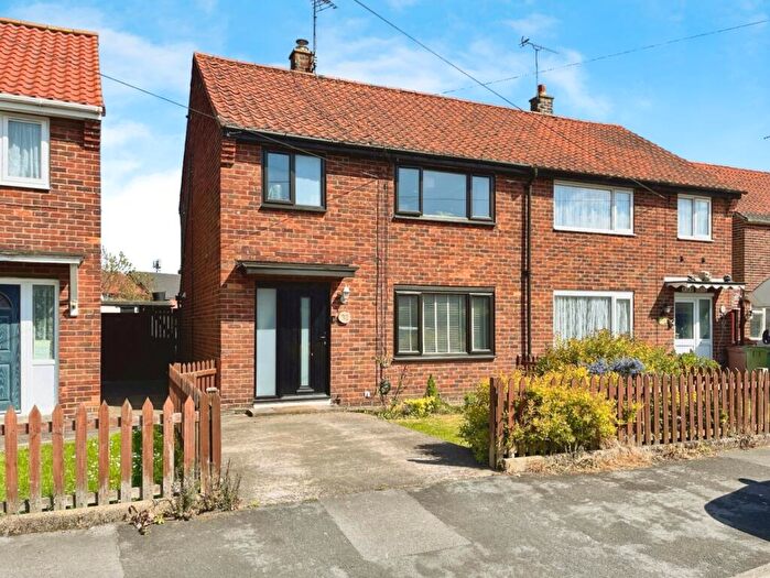 3 Bedroom Semi-Detached House For Sale In Sigston Road, Beverley, HU17