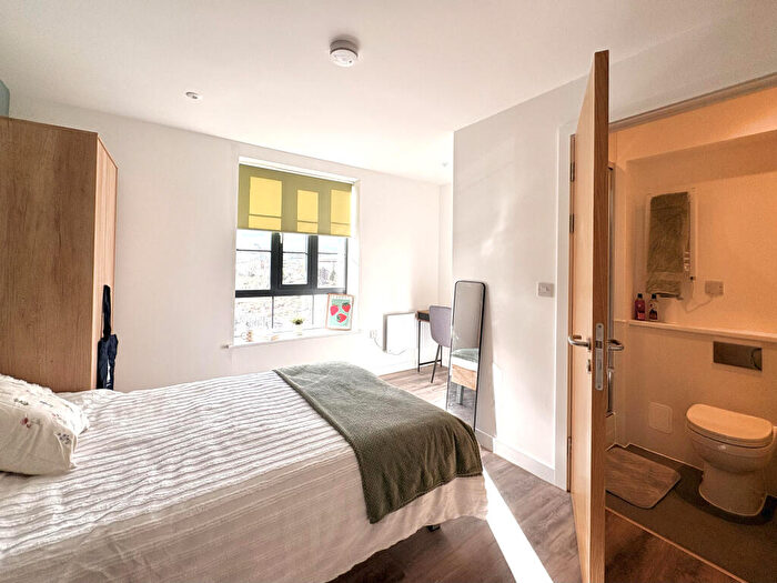 3 Bedroom Flat To Rent In Paintworks .., Arnos Vale, Bristol, BS4