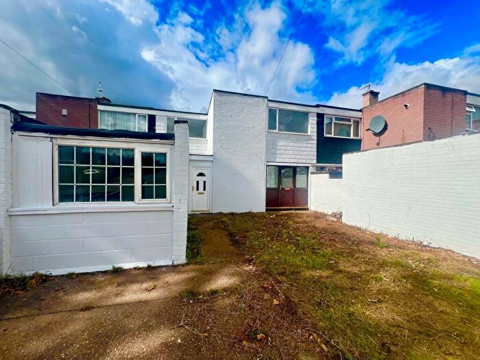 3 Bedroom Terraced House For Sale In York Road, DN7