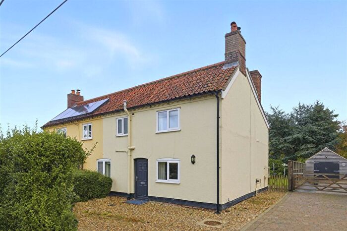 3 Bedroom House For Sale In Chapel Road, Morley St. Botolph, NR18