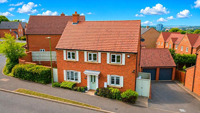 4 Bedroom Detached House For Sale In Shearwater Road, Aspen Park, Hemel Hempstead, HP3